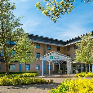 Holiday Inn Express Milton Keynes By Ihg