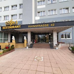 R&B Hotel